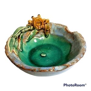 Majolica Pottery Frog Toad Cigar Ashtray Bamboo Signed Green Blue Tan